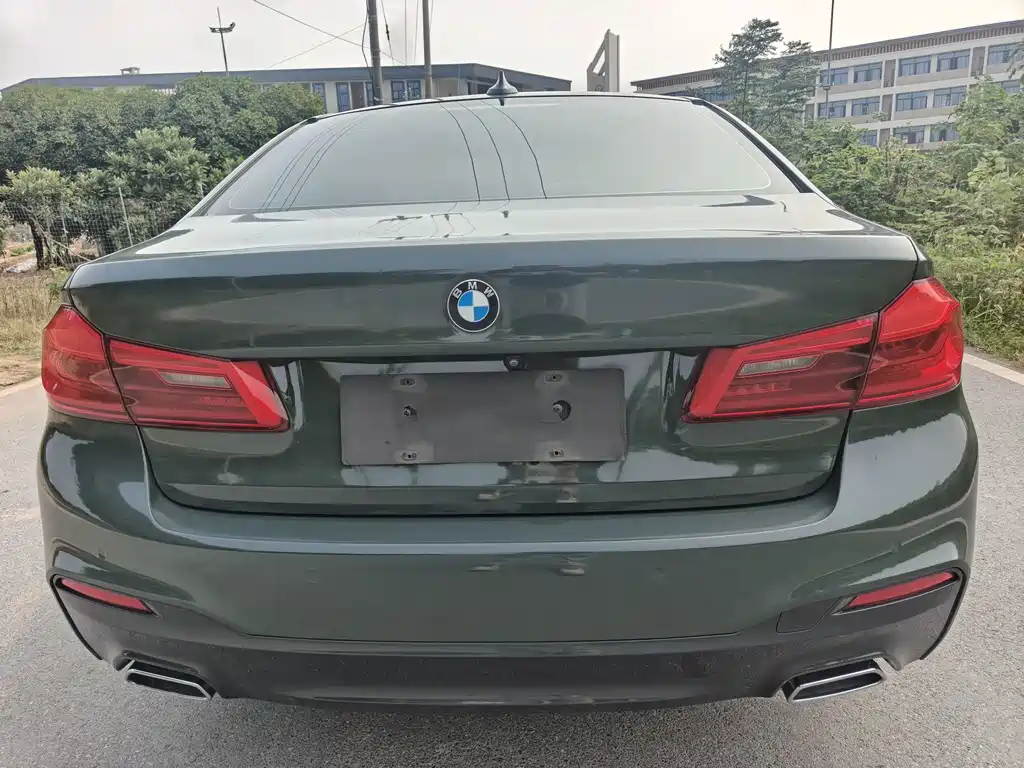 BMW 5 Series — миниатюра 4
