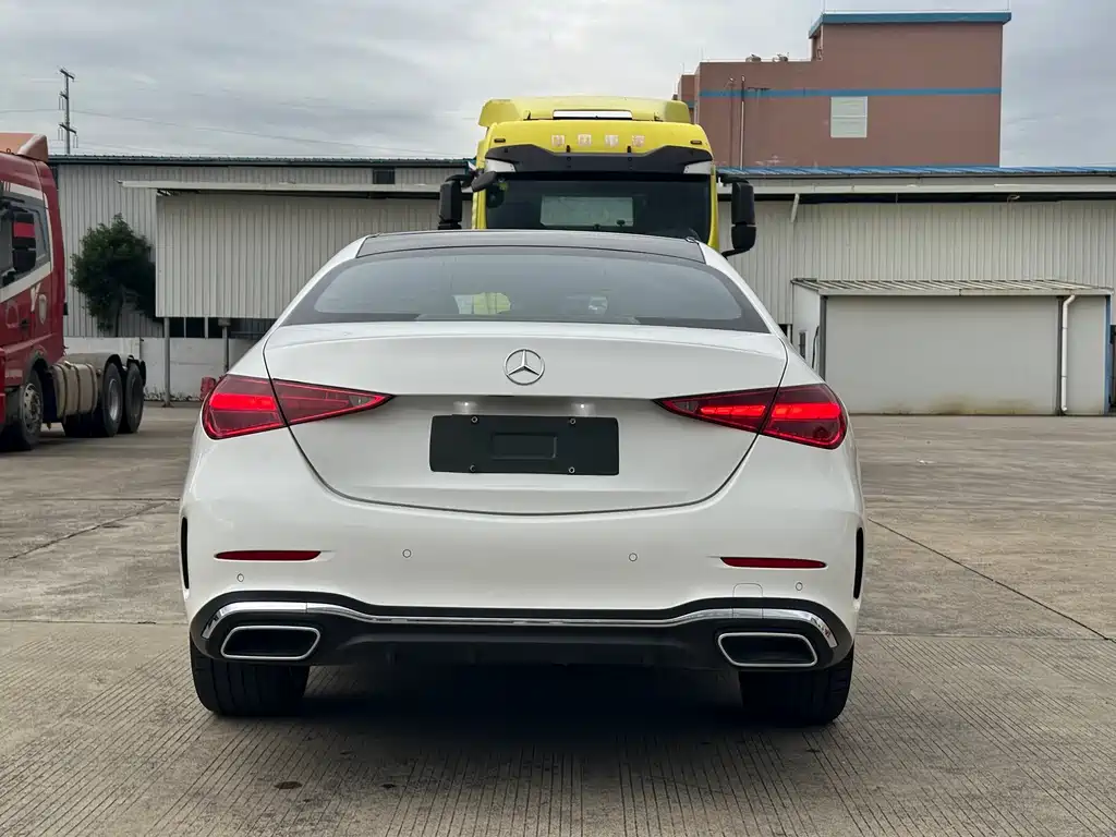 Mercedes-Benz C-Class — миниатюра 8