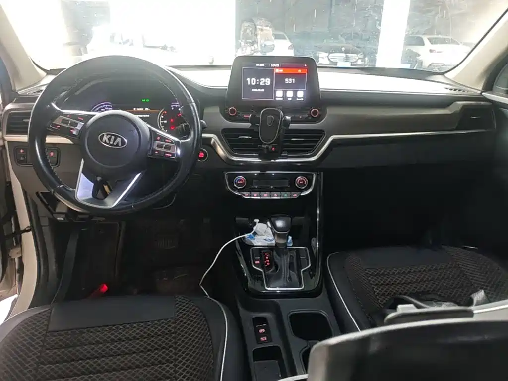 Kia Sportage — миниатюра 10