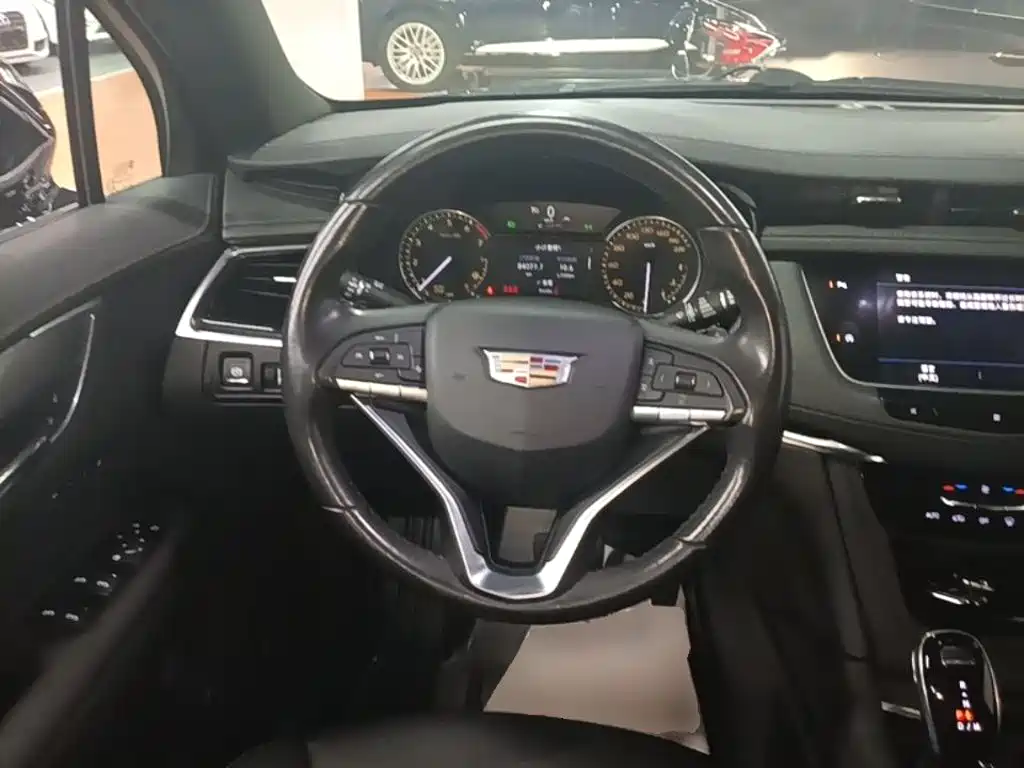 Cadillac XT6 — миниатюра 11