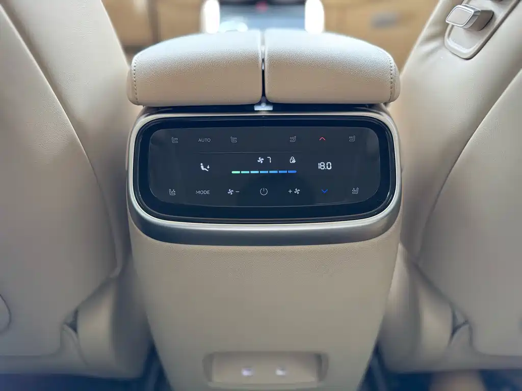 AITO AITO M7 — миниатюра 13