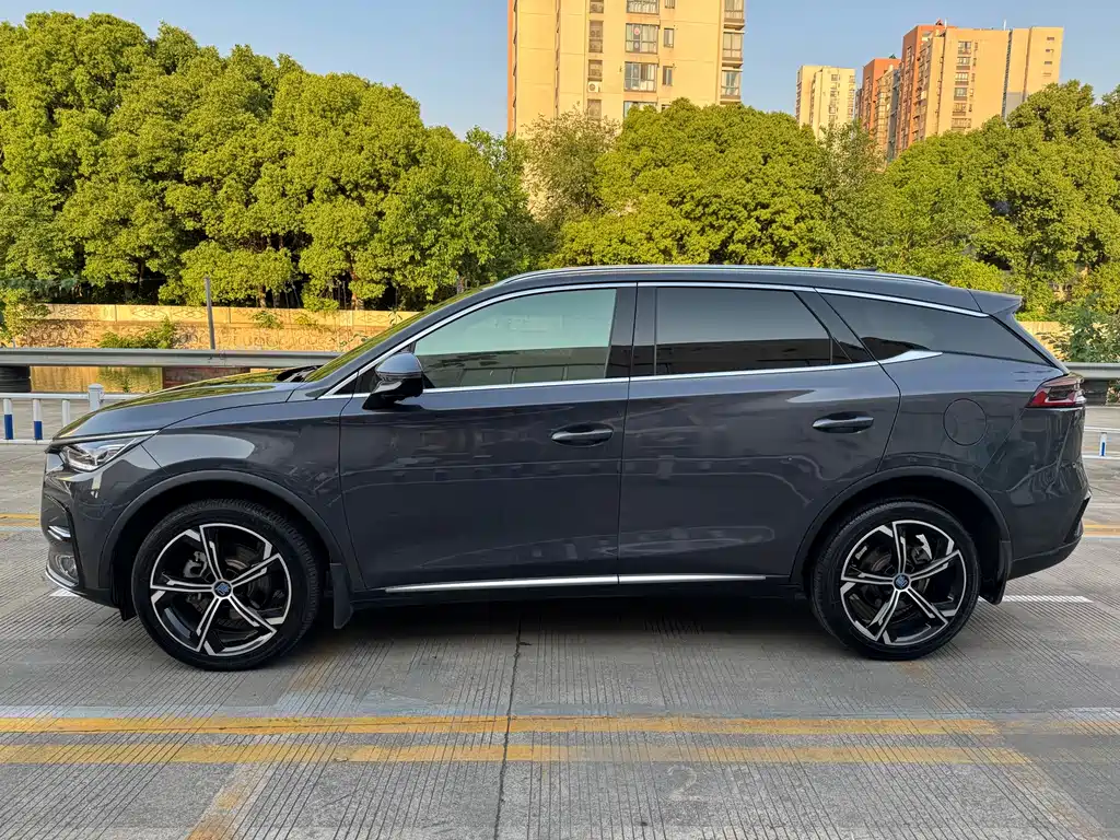 BYD Tang New Energy — миниатюра 3