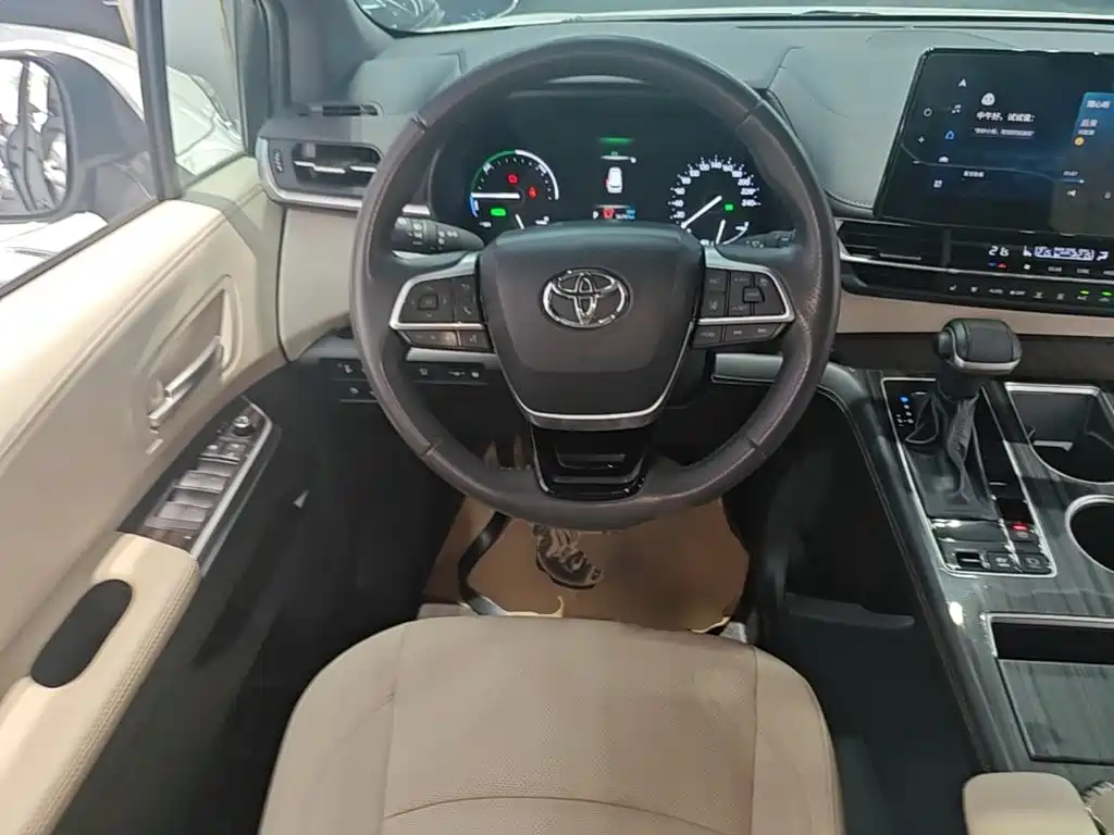 Toyota Sienna — миниатюра 11