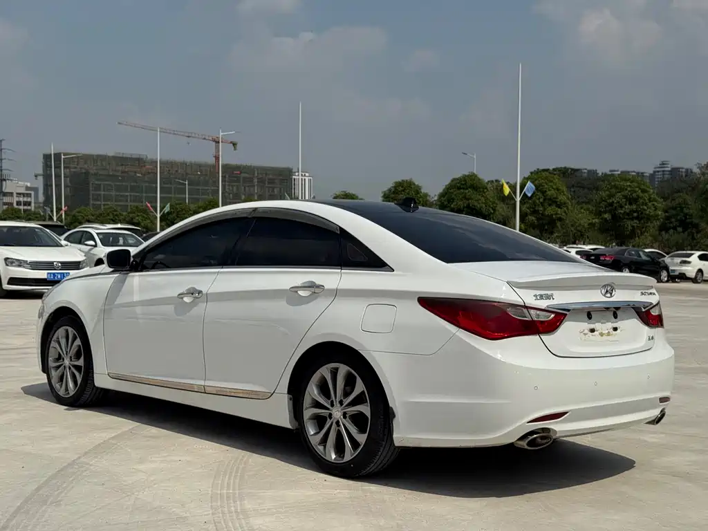 Hyundai Sonata — миниатюра 7