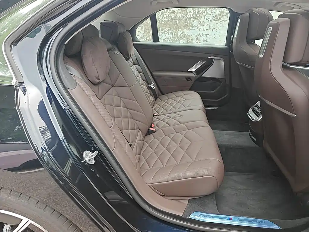 BMW 7 Series 7 2023 735Li M Sport