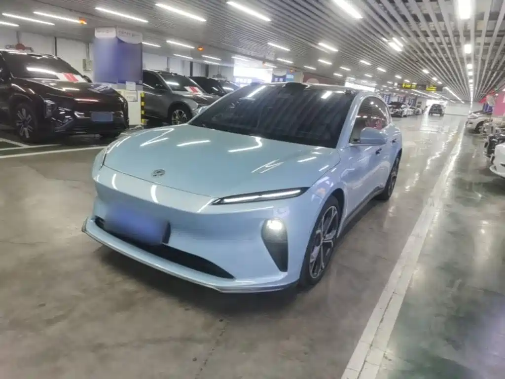 NIO ET5