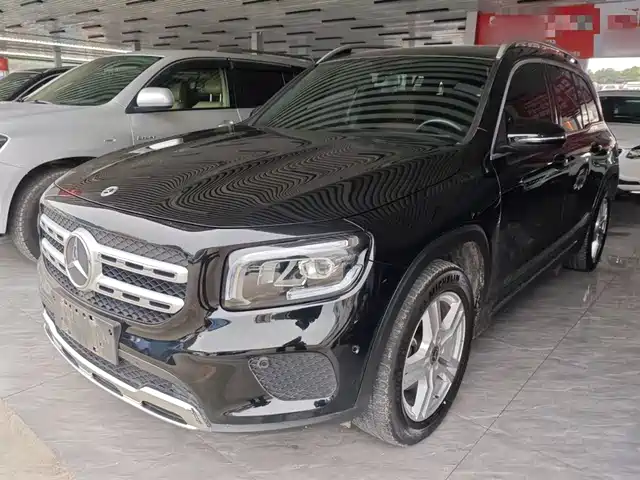 MERCEDES-BENZ GLB