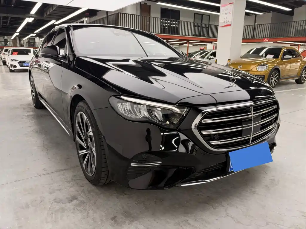 Mercedes-Benz E-Class — миниатюра 3