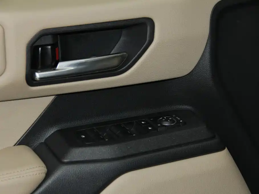 Toyota Prado — миниатюра 21