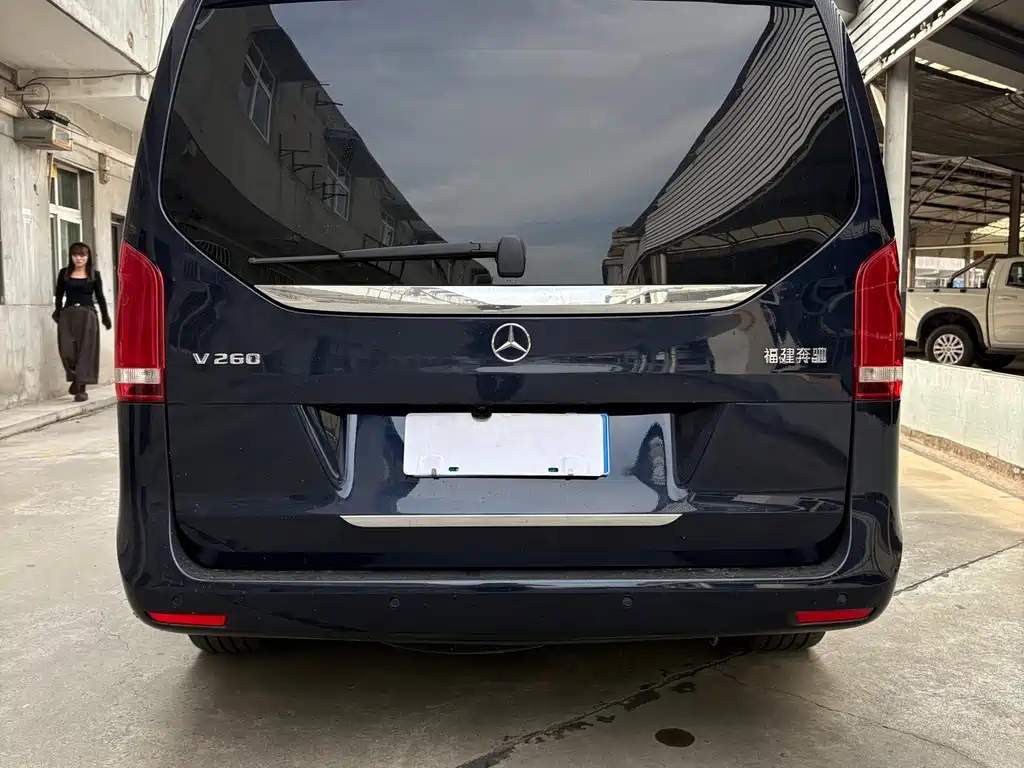 Mercedes-Benz V-Class — миниатюра 14