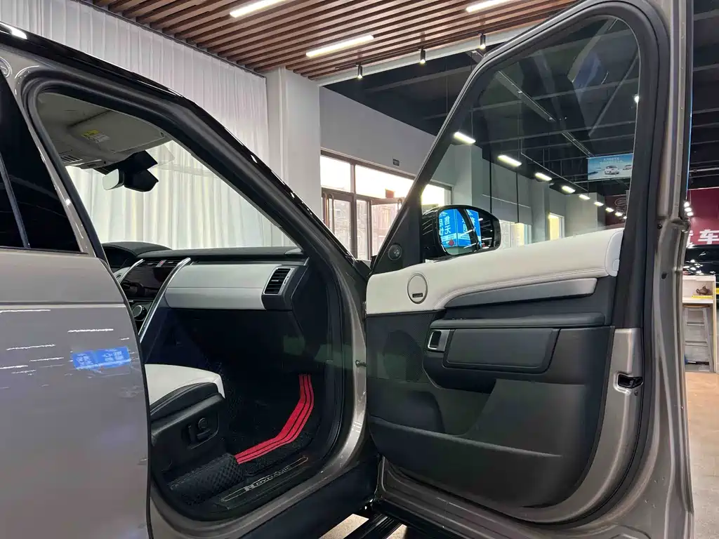 Land Rover Discovery 2021 360PS R-Dynamic HSE