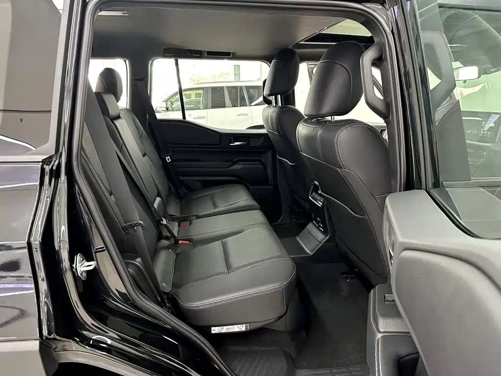 Toyota Prado — миниатюра 9