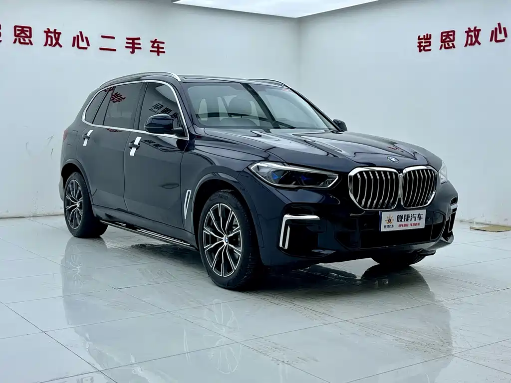 BMW X5 2022 xDrive 30Li Premium M Sport