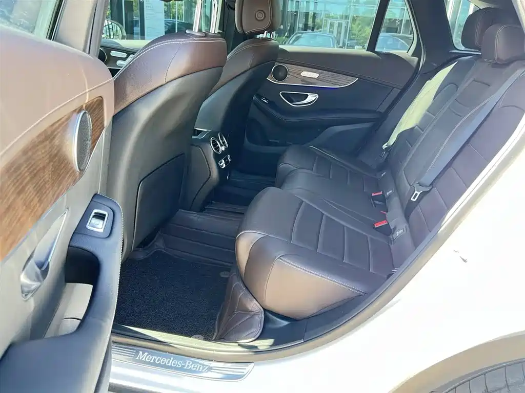Mercedes-Benz GLC — миниатюра 12