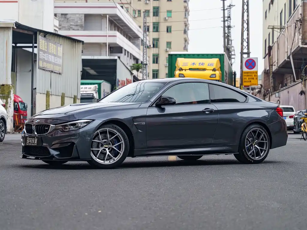 BMW M4 2016