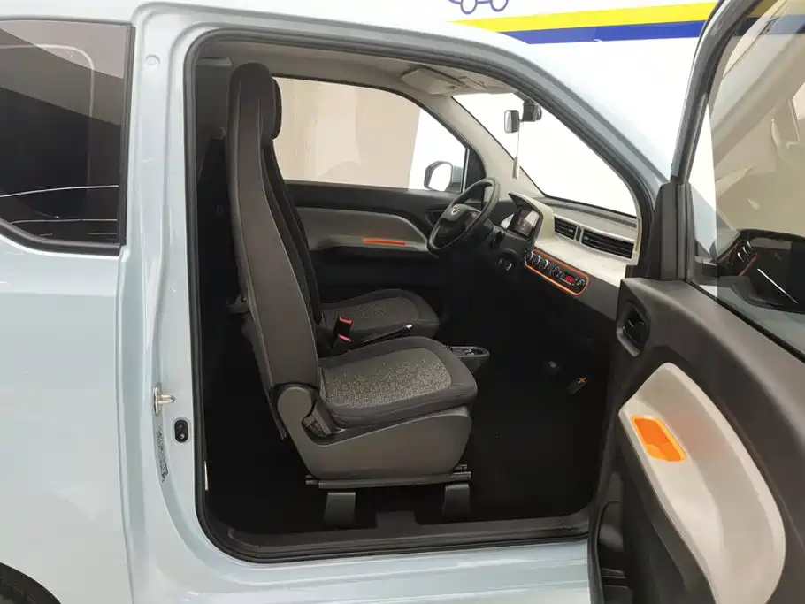 Wuling MINIEV — миниатюра 8