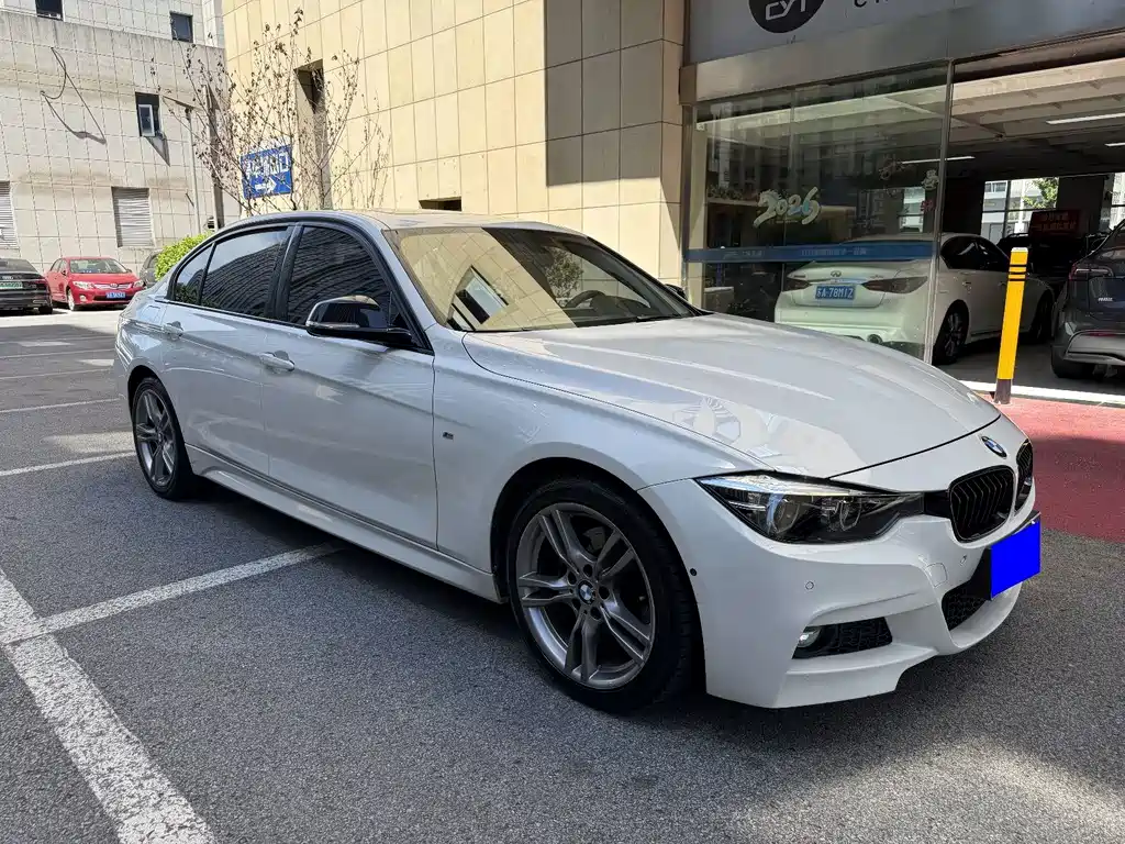 BMW 3 Series — миниатюра 3