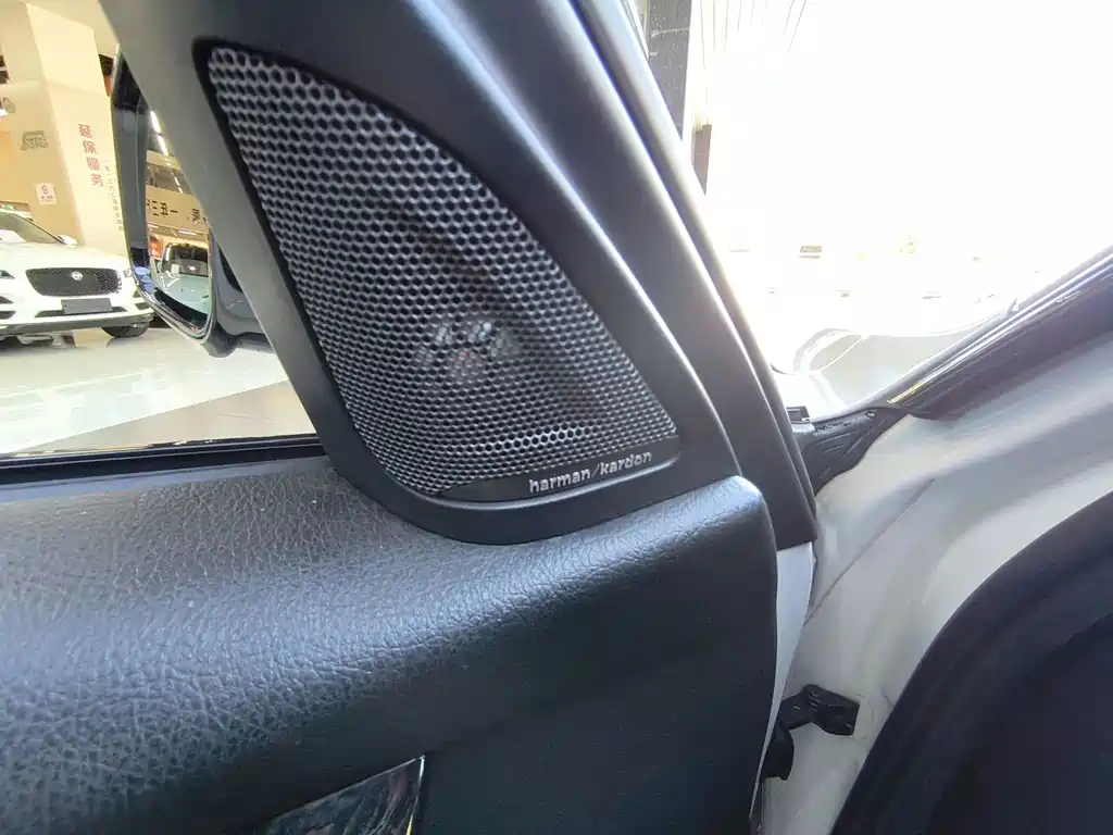 BMW 3 Series — миниатюра 15