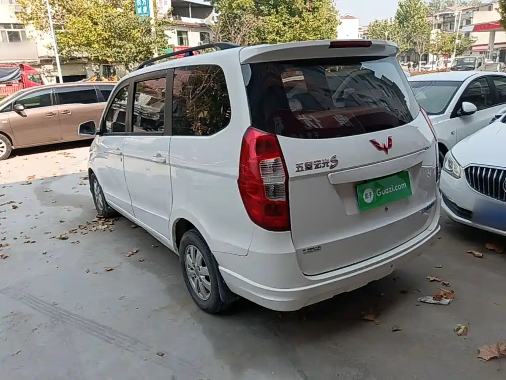 Wuling Hongguang — миниатюра 5