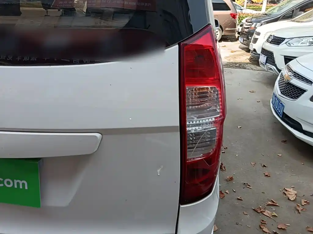 Wuling Hongguang — миниатюра 8
