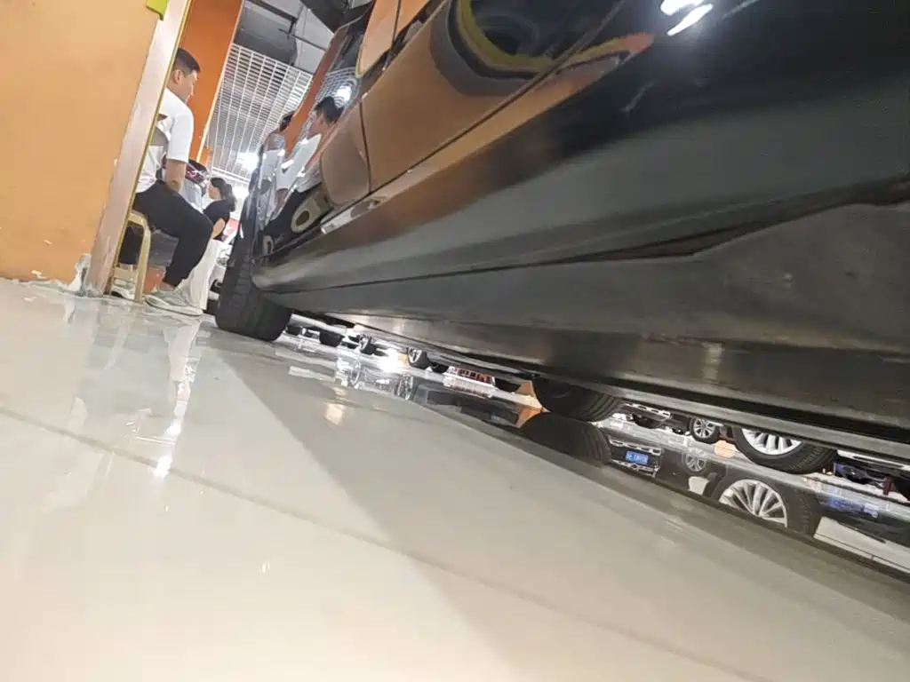 Tesla Model 3 — миниатюра 22