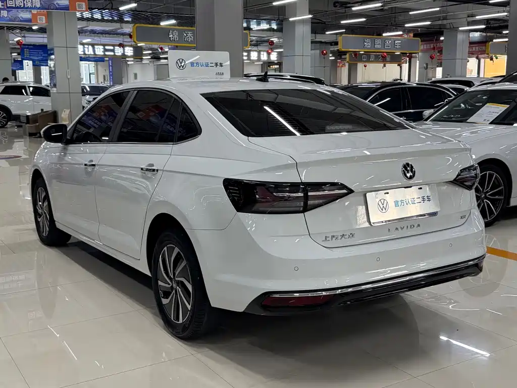 Volkswagen Lavida — миниатюра 4