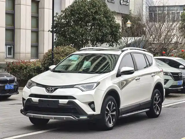 TOYOTA RAV4 RONGFANG