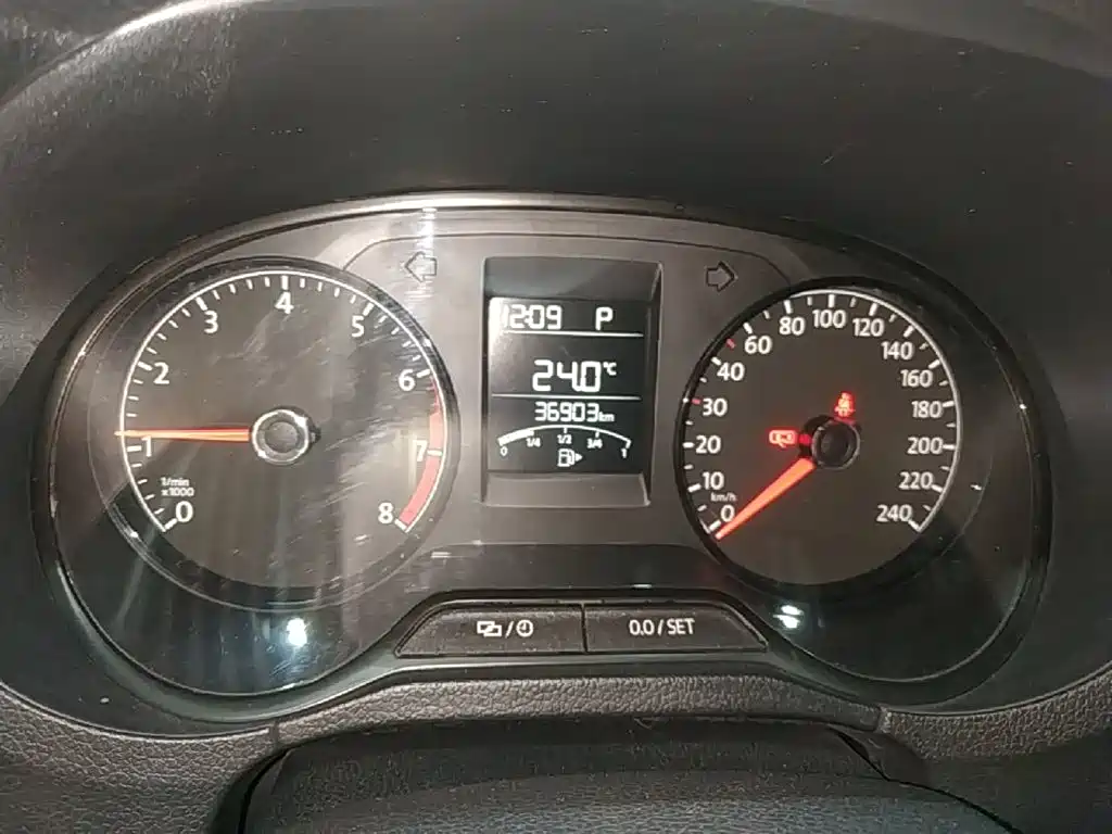 Volkswagen Polo — миниатюра 12