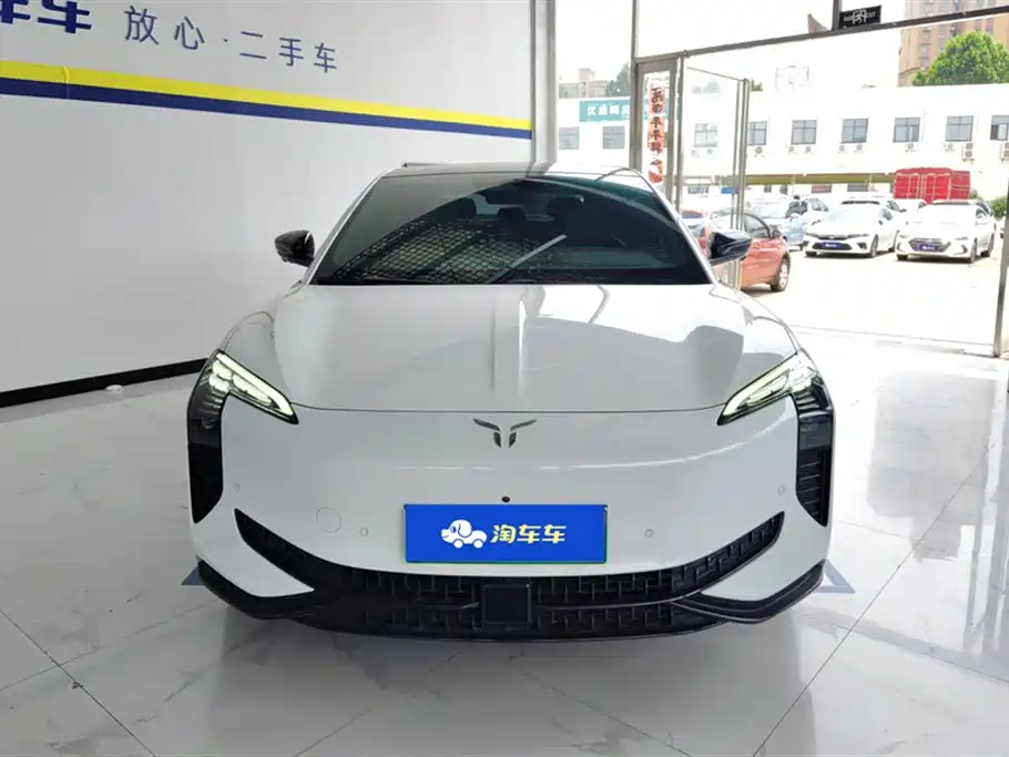 Hongqi EH7 2024 820 Pro