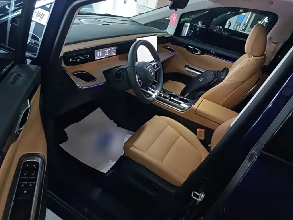 GAC Motor Trumpchi E8 PHEV — миниатюра 16