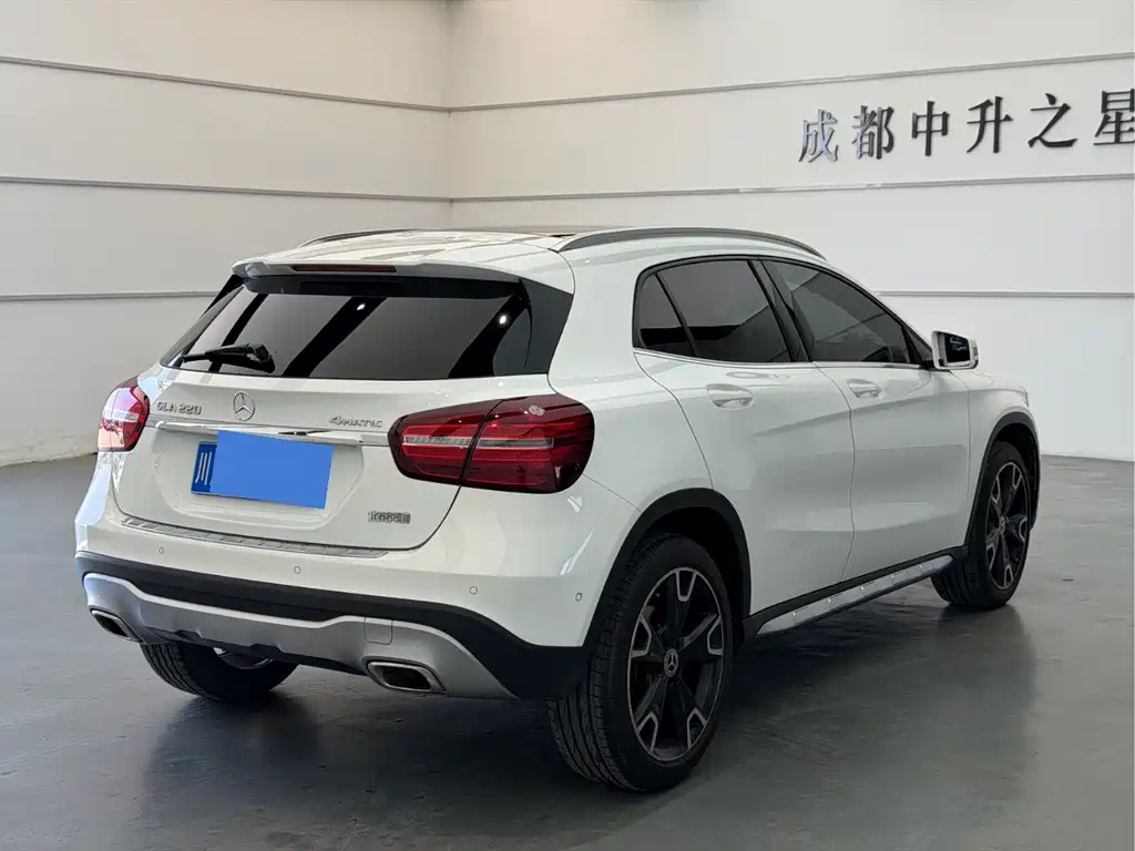 Mercedes-Benz GLA — миниатюра 6