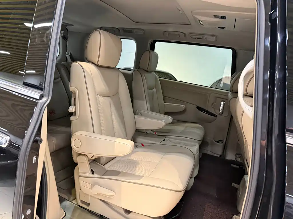 Nissan Quest — миниатюра 24