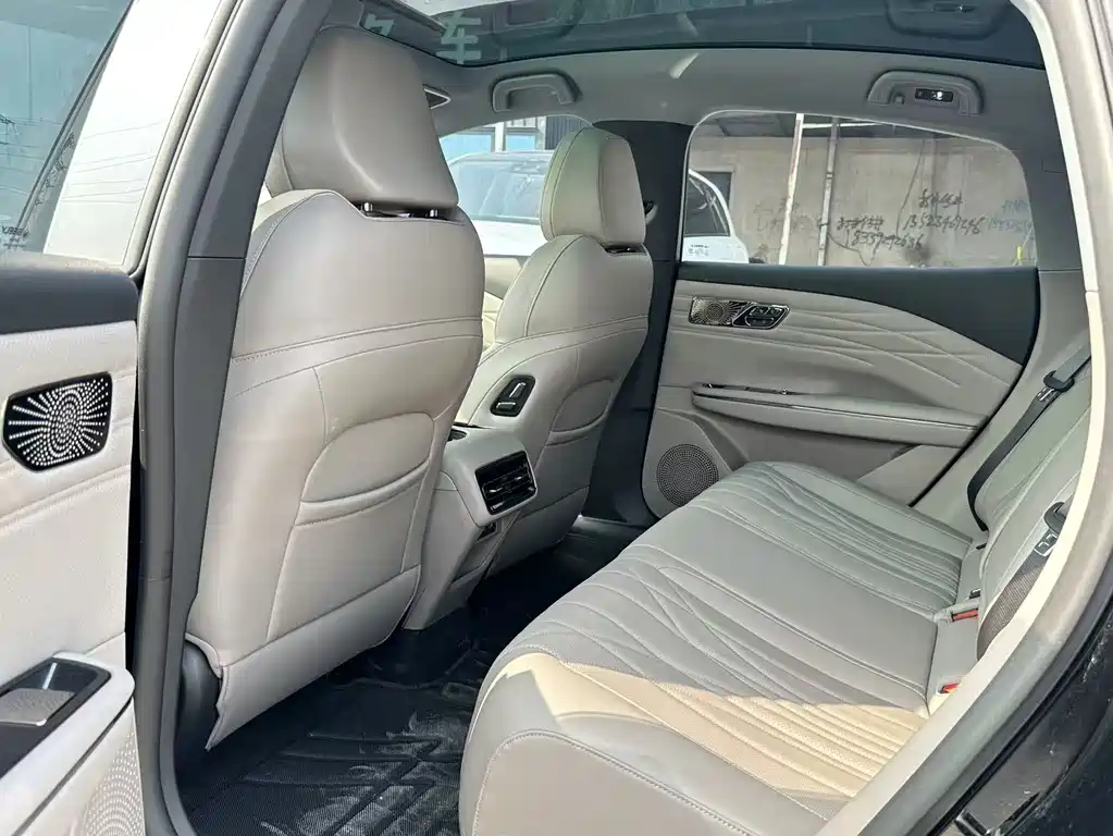 GEELY GALAXY GALAXY SPARKLE 8