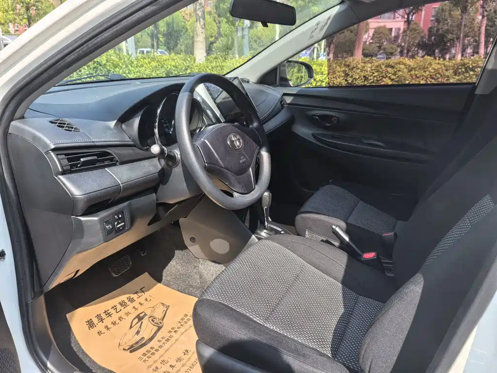 Toyota Vios FS — миниатюра 4