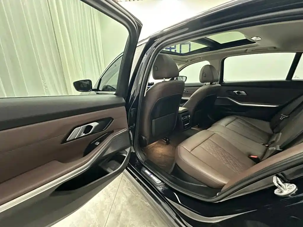 BMW 3 Series — миниатюра 8