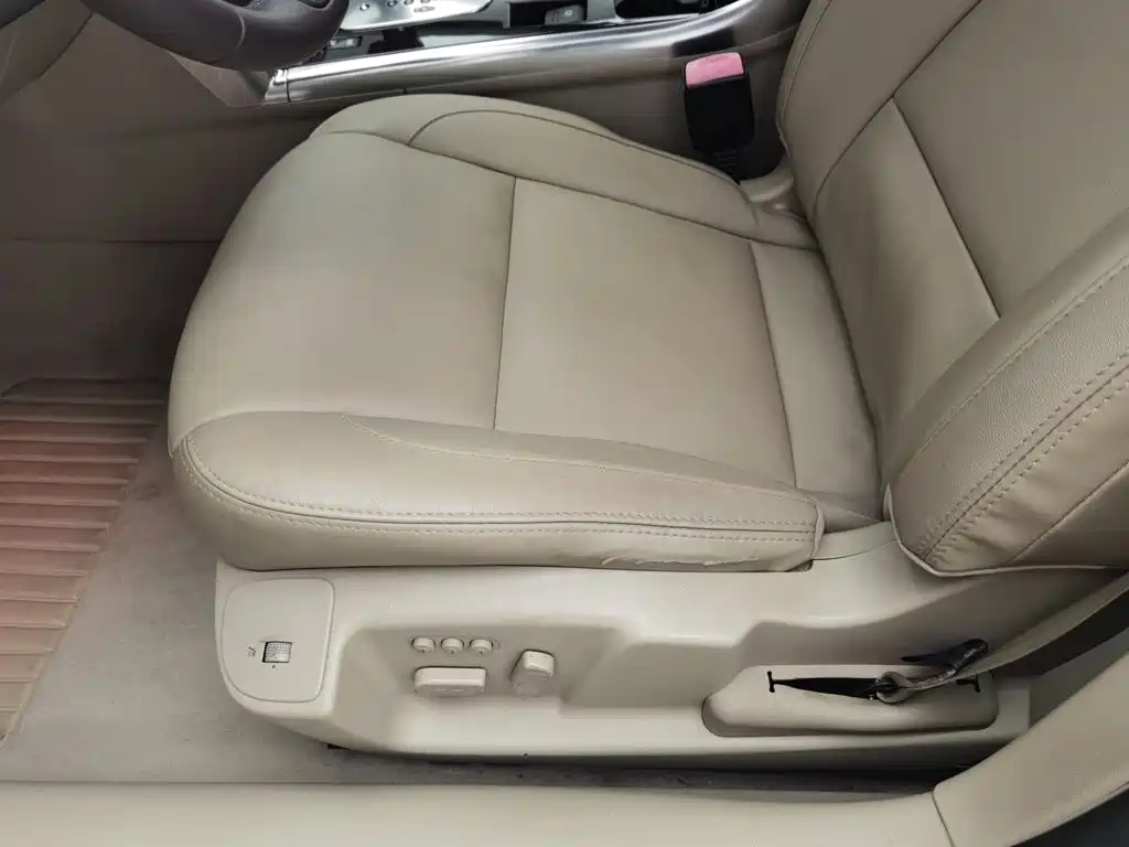 Renault Latitude — миниатюра 20
