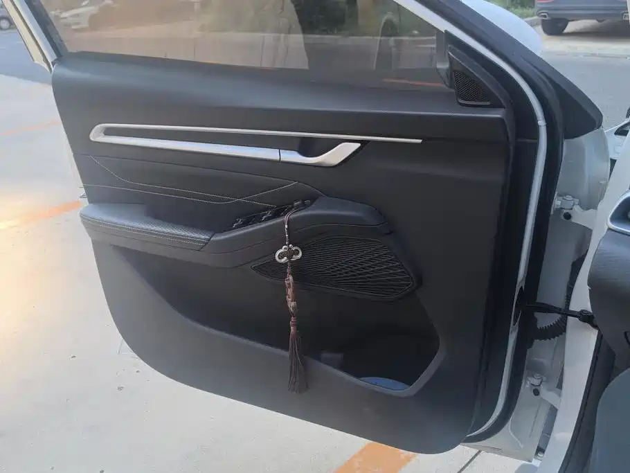Geely Emgrand — миниатюра 7