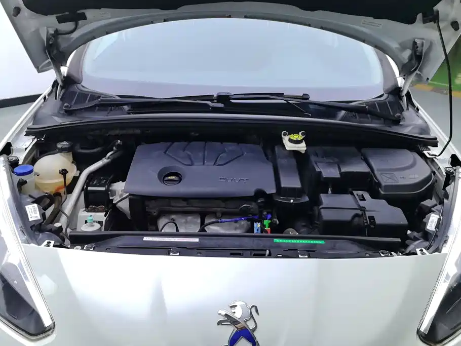 Peugeot 308 — миниатюра 10