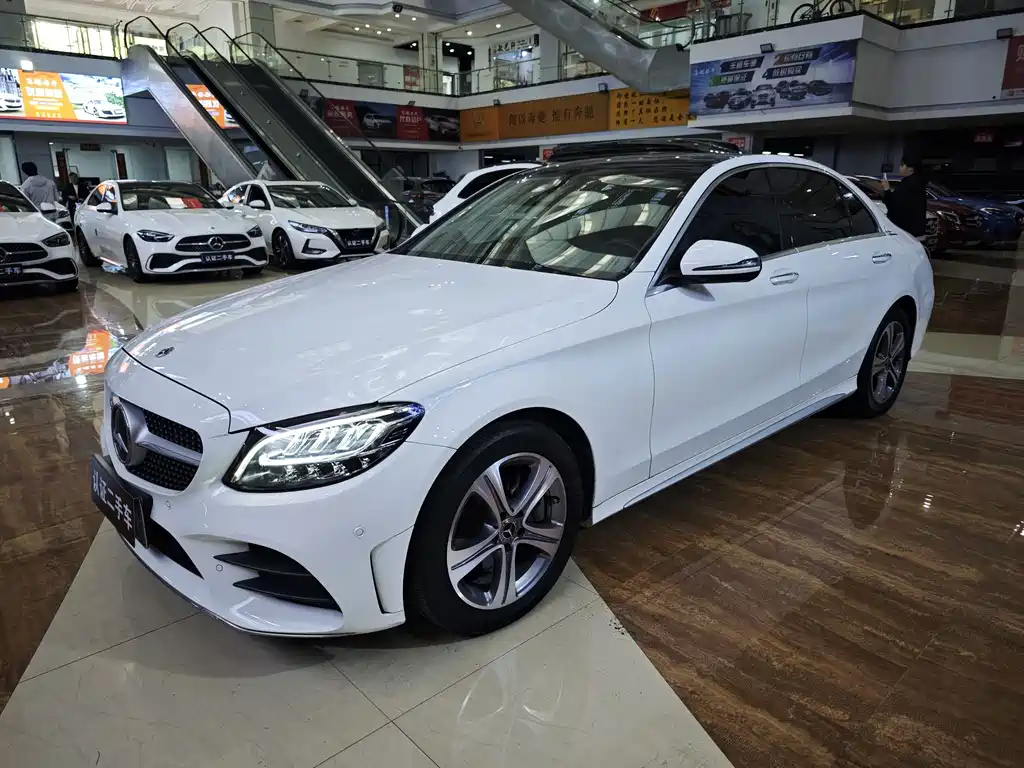 Mercedes-Benz C-Class — миниатюра 2