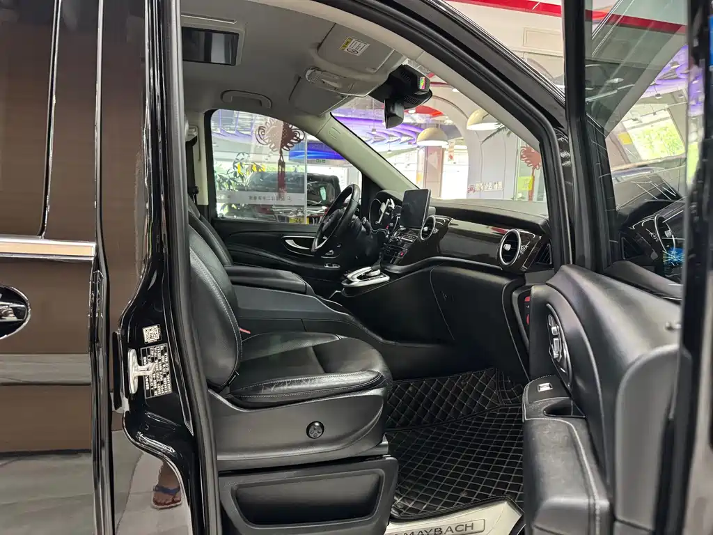 Mercedes-Benz V-Class — миниатюра 6