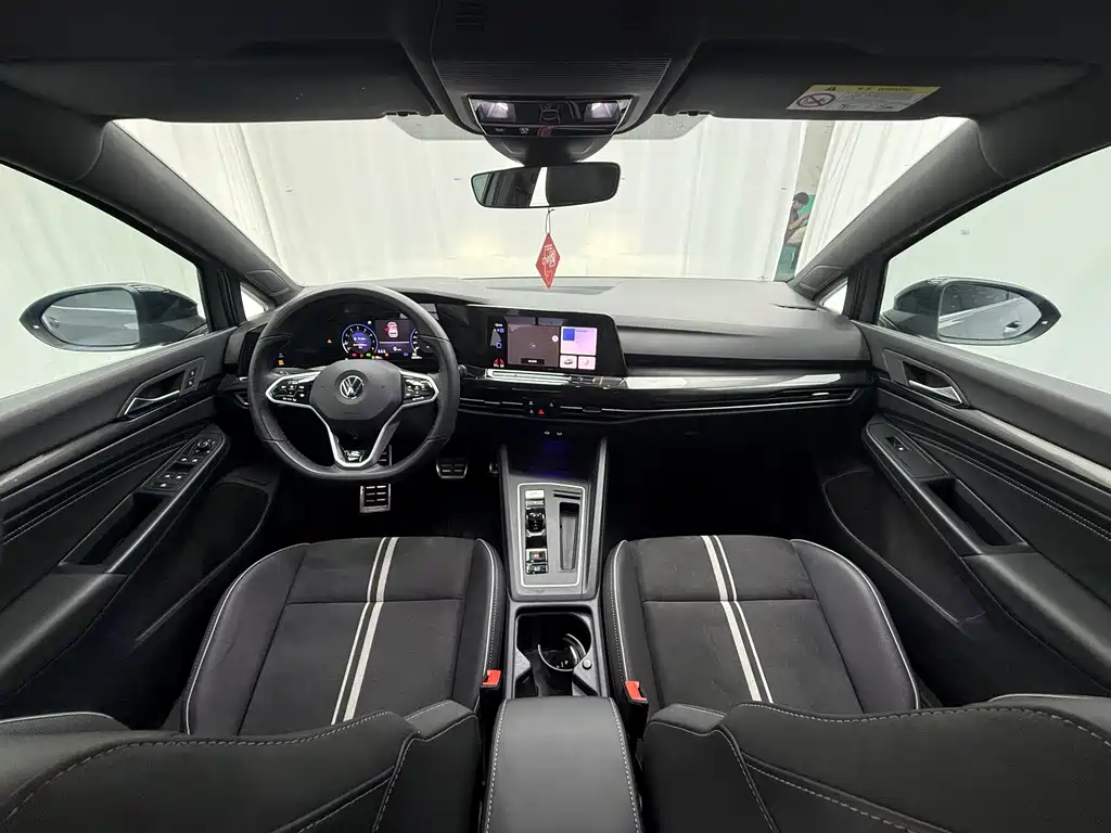 Volkswagen Golf — миниатюра 9