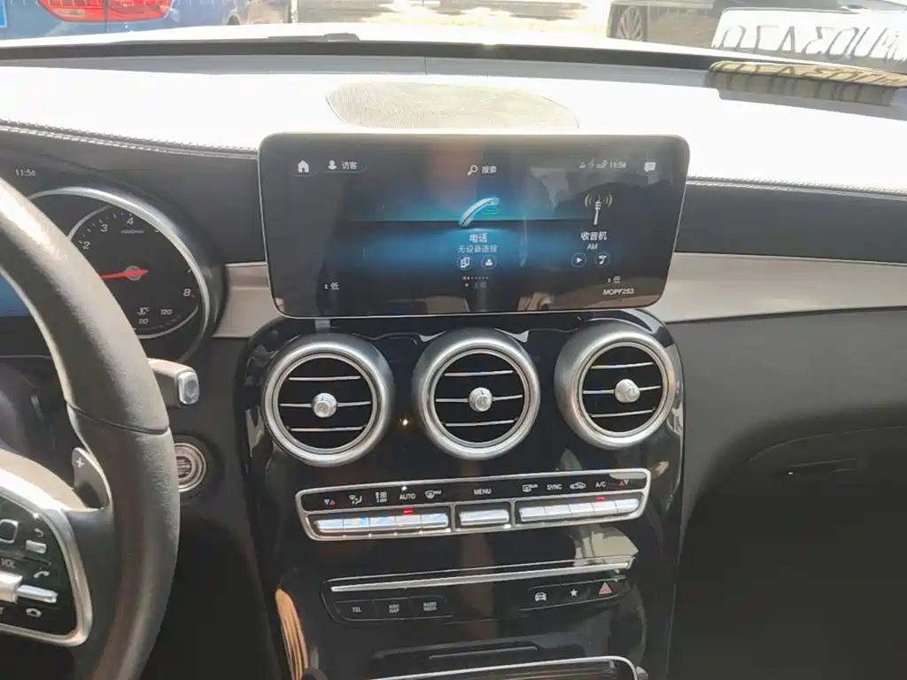 Mercedes-Benz GLC — миниатюра 13