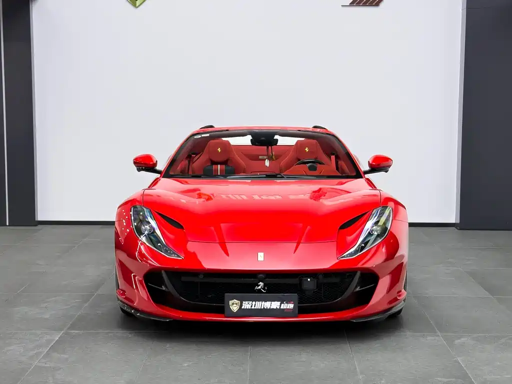 Ferrari 812 2024