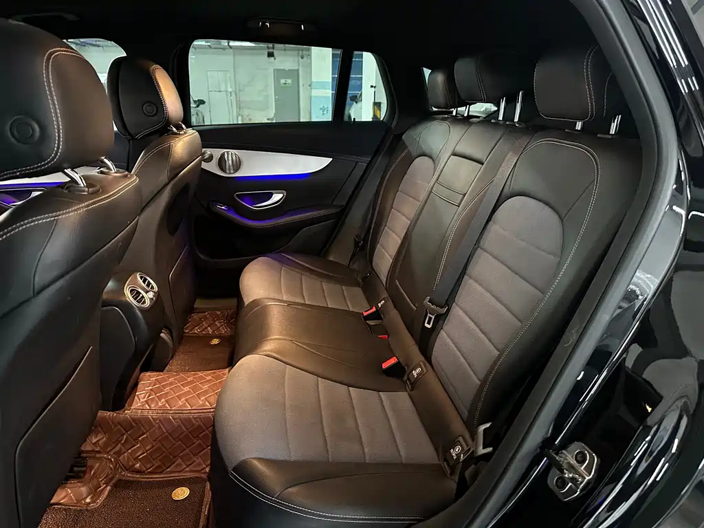 Mercedes-Benz EQC — миниатюра 13