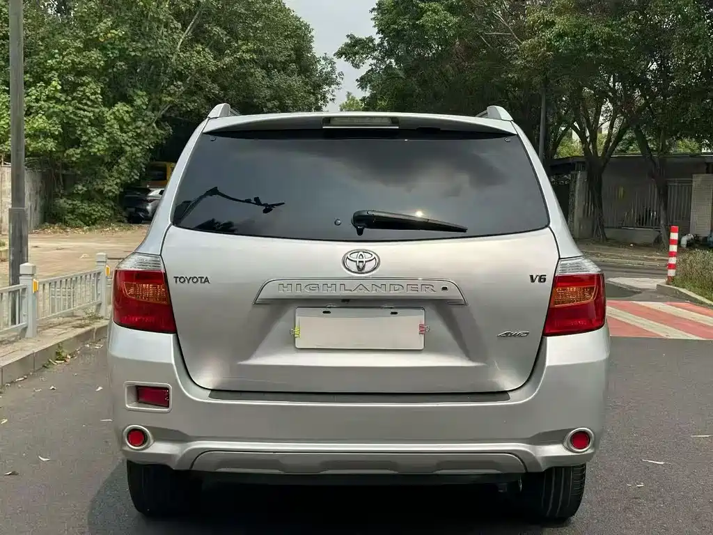 Toyota Highlander (Import) — миниатюра 8