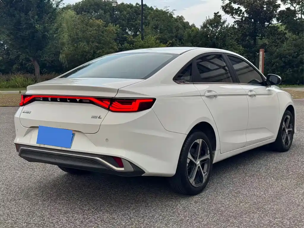 Geely Emgrand L — миниатюра 7