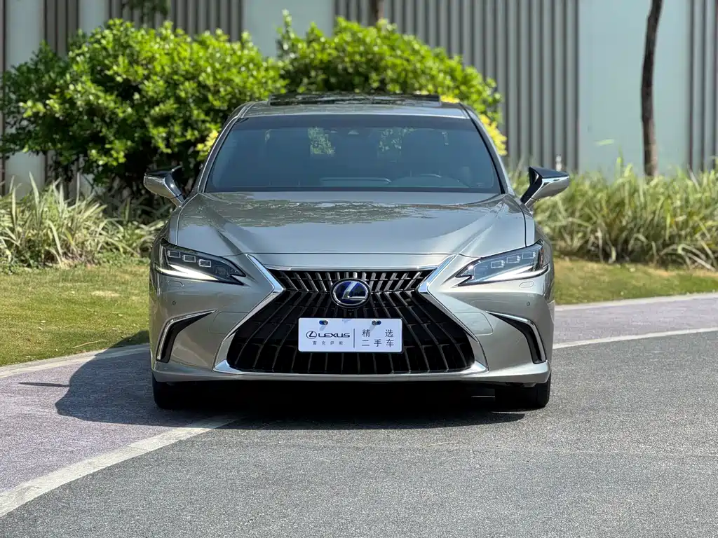 Lexus ES — миниатюра 2