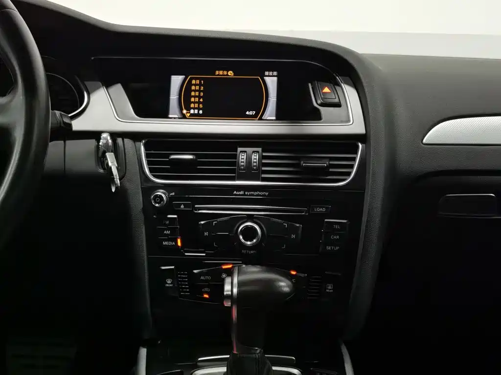 Audi A4L — миниатюра 12