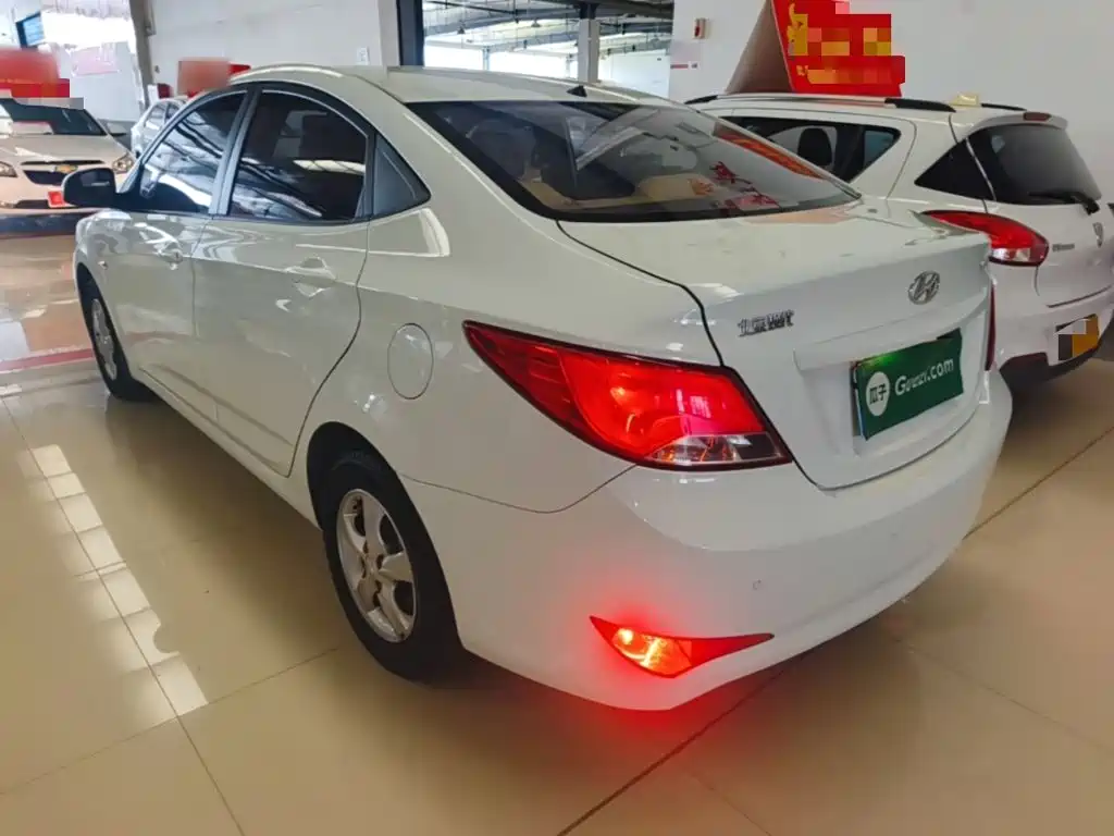 Hyundai Verna — миниатюра 5