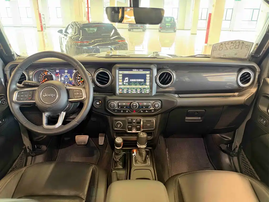 Jeep Wrangler — миниатюра 10